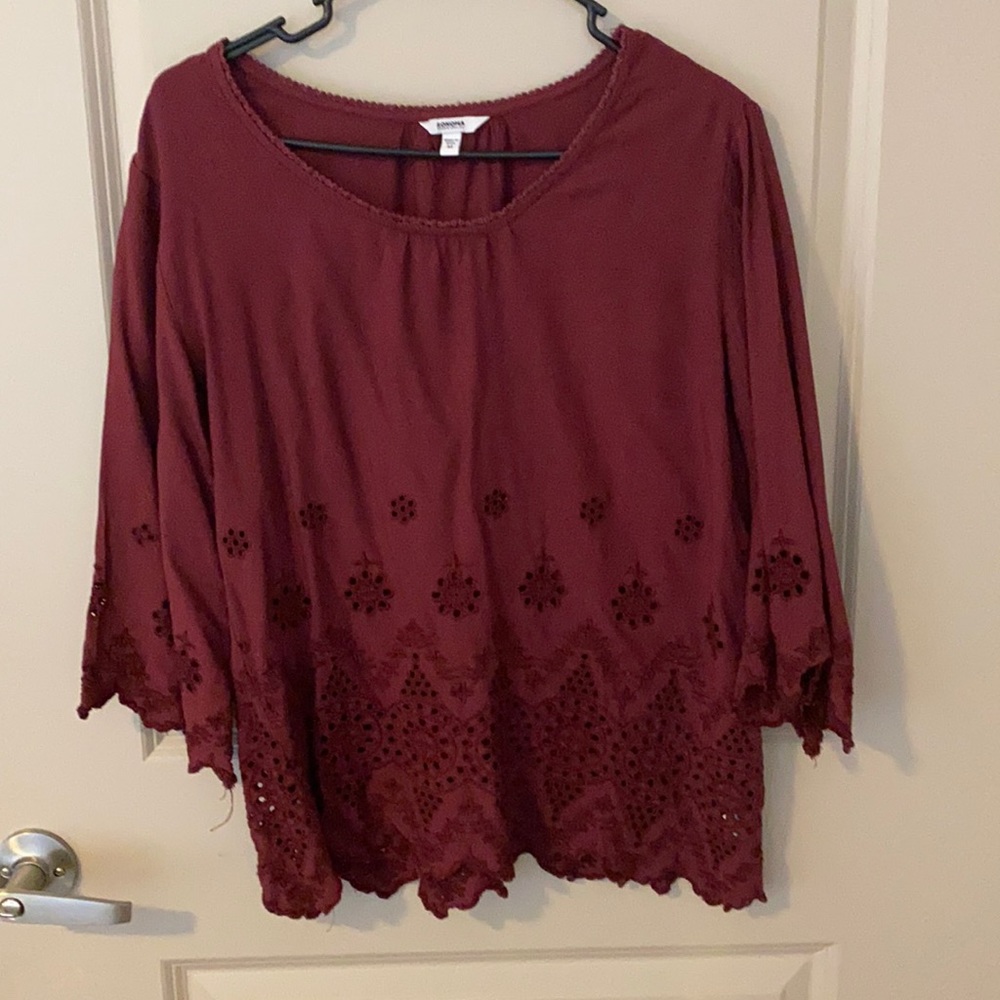 3/4 sleeve cutout shirt
